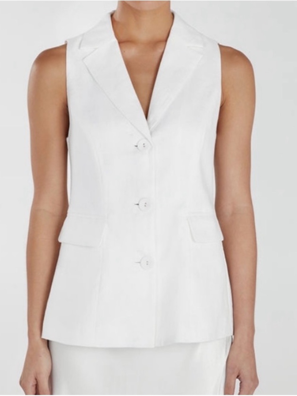DISSH White Sleeveless Notch-Collar Button Vest